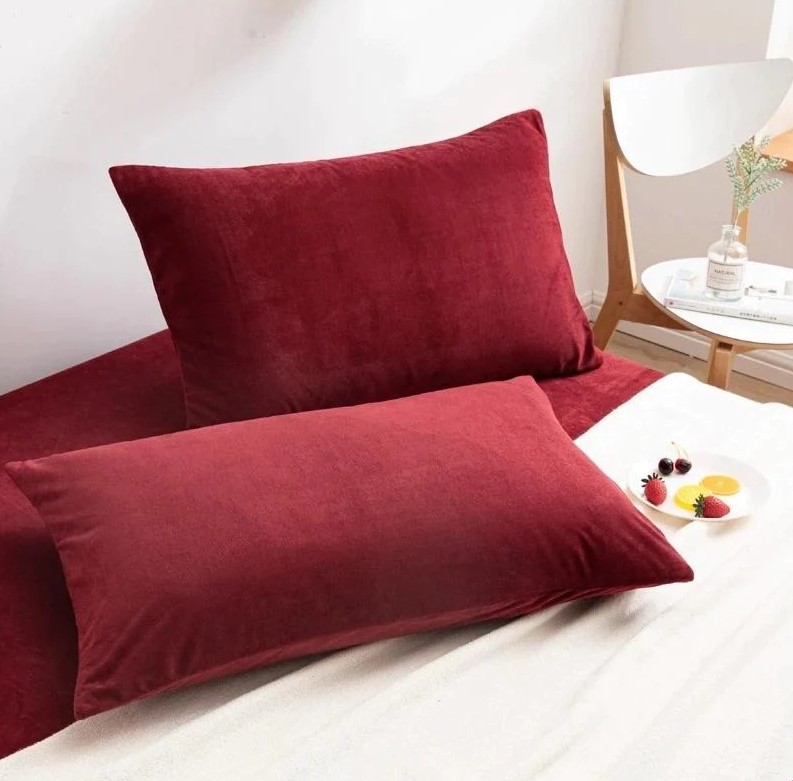 VELVET PILLOW COVERS MAROON